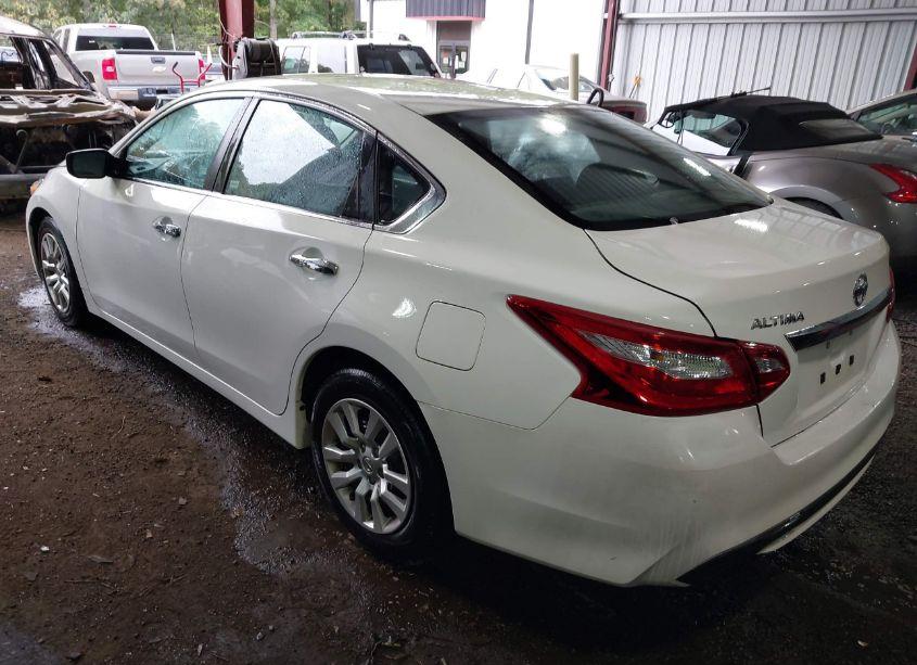 Photo 3 of 2016 Nissan Altima (VIN 1N4AL3AP5GC203456)