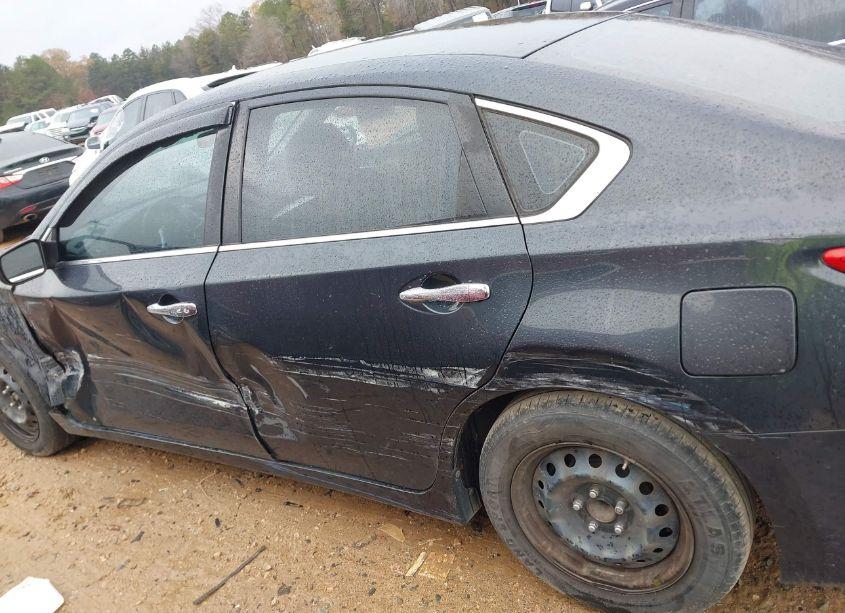 Photo 14 of 2016 Nissan Altima 2.5/2.5 S/2.5 SL/2.5 SR/2.5 SV (VIN 1N4AL3AP5GC208561)