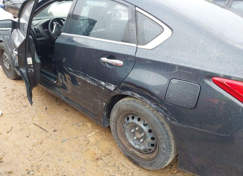 Photo 6 of 2016 Nissan Altima 2.5/2.5 S/2.5 SL/2.5 SR/2.5 SV (VIN 1N4AL3AP5GC208561)