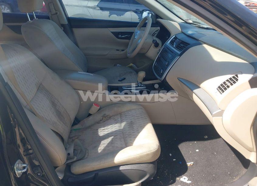 Photo 5 of 2016 Nissan Altima 2.5 (VIN 1N4AL3AP5GC209855)