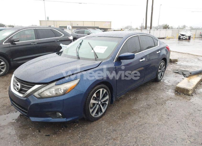 Photo 2 of 2016 Nissan Altima 2.5 SR (VIN 1N4AL3AP5GC229345)