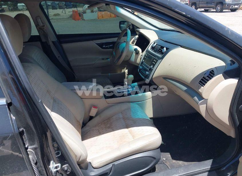 Photo 5 of 2016 Nissan Altima 2.5 SV (VIN 1N4AL3AP5GC245142)