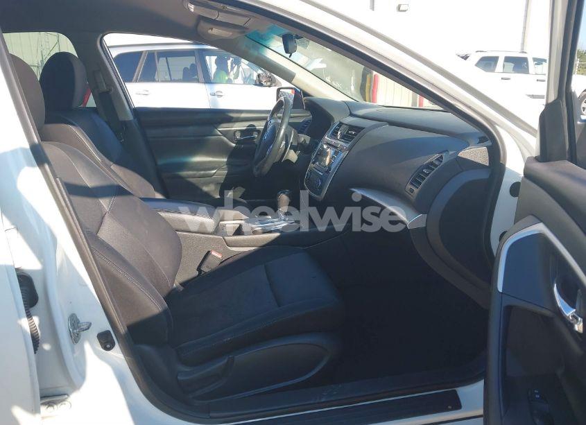 Photo 5 of 2016 Nissan Altima 2.5 SR (VIN 1N4AL3AP5GC262054)