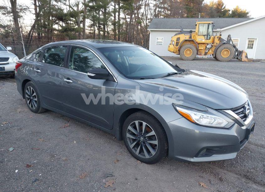 2016 Nissan Altima 2.5 SV (VIN 1N4AL3AP5GC271689) main photo
