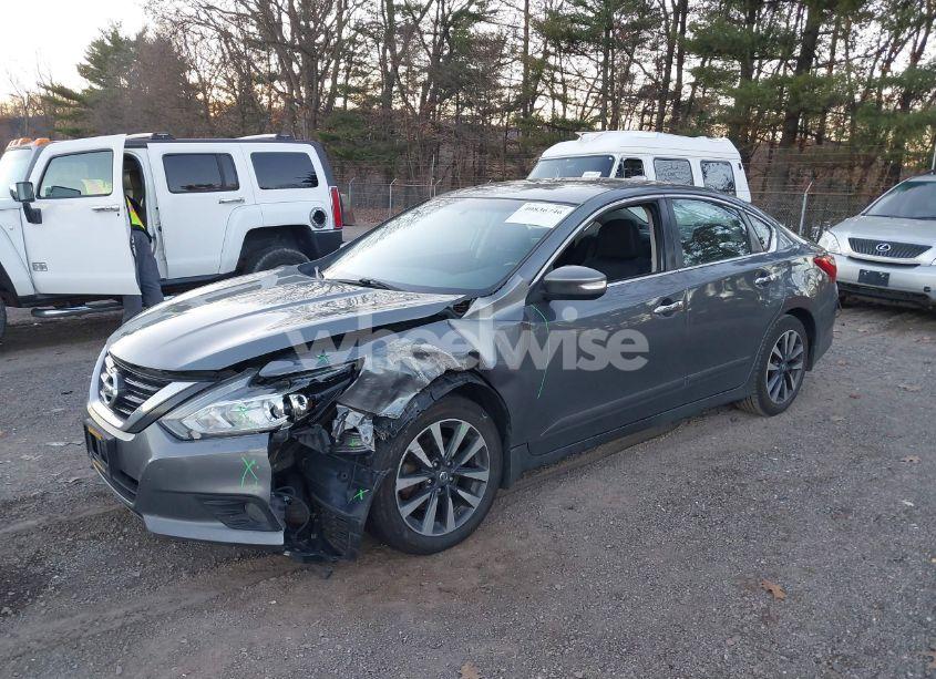 Photo 2 of 2016 Nissan Altima 2.5 SV (VIN 1N4AL3AP5GC271689)