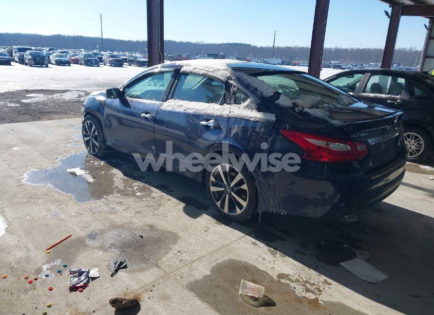 Photo 3 of 2016 Nissan Altima 2.5 SR (VIN 1N4AL3AP5GC280957)