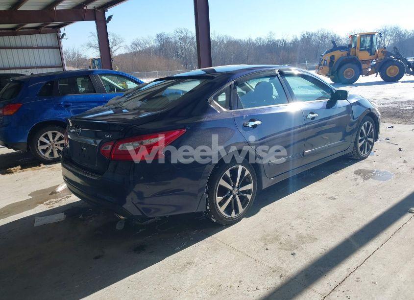 Photo 4 of 2016 Nissan Altima 2.5 SR (VIN 1N4AL3AP5GC280957)