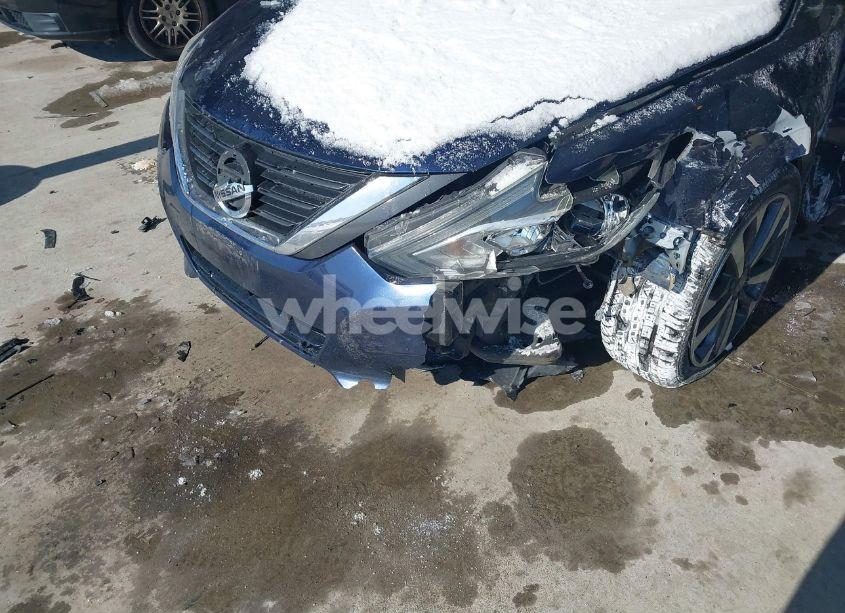 Photo 6 of 2016 Nissan Altima 2.5 SR (VIN 1N4AL3AP5GC280957)