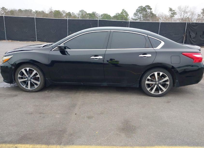 Photo 14 of 2016 Nissan Altima 2.5 SR (VIN 1N4AL3AP5GC290212)