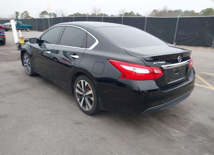 Photo 3 of 2016 Nissan Altima 2.5 SR (VIN 1N4AL3AP5GC290212)