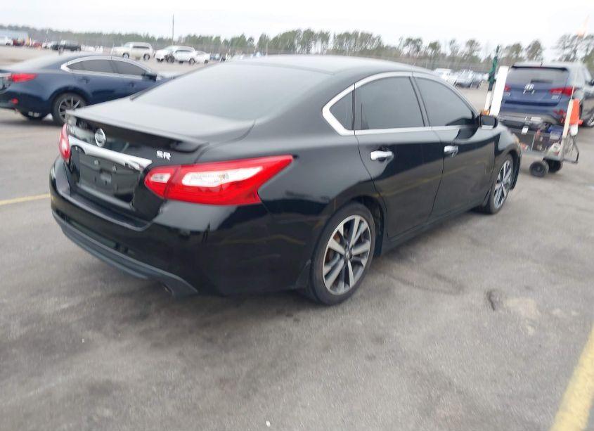 Photo 4 of 2016 Nissan Altima 2.5 SR (VIN 1N4AL3AP5GC290212)