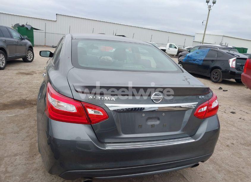 Photo 16 of 2016 Nissan Altima 2.5 SR (VIN 1N4AL3AP5GC290436)