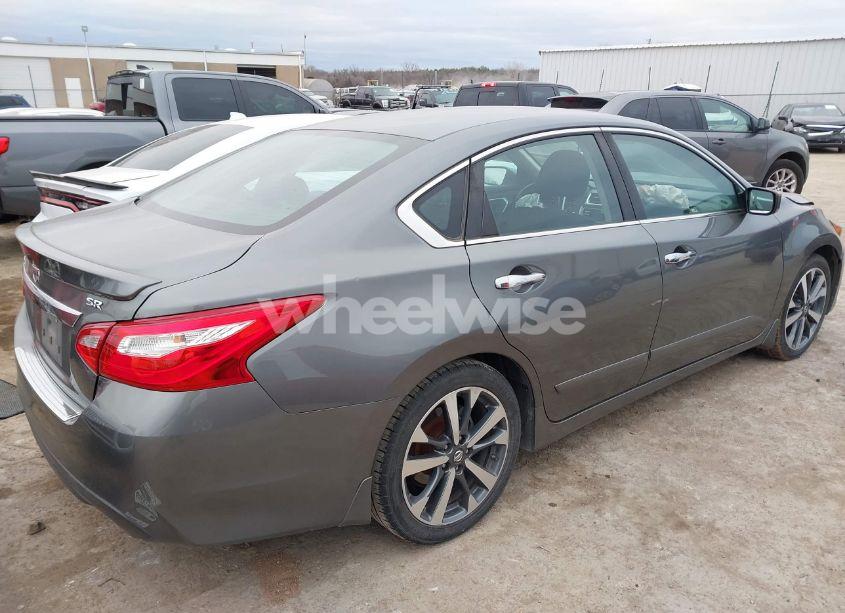 Photo 4 of 2016 Nissan Altima 2.5 SR (VIN 1N4AL3AP5GC290436)