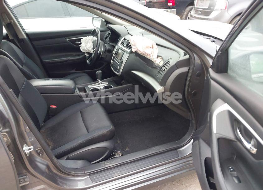 Photo 5 of 2016 Nissan Altima 2.5 SR (VIN 1N4AL3AP5GC290436)