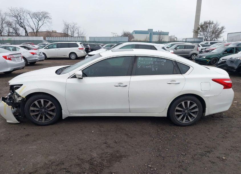 Photo 15 of 2016 Nissan Altima 2.5 SV (VIN 1N4AL3AP5GC295314)