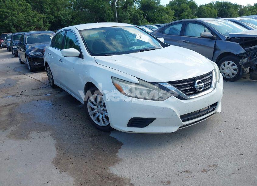 2016 Nissan Altima 2.5/2.5 S/2.5 SL/2.5 SR/2.5 SV (VIN 1N4AL3AP5GN305425) main photo