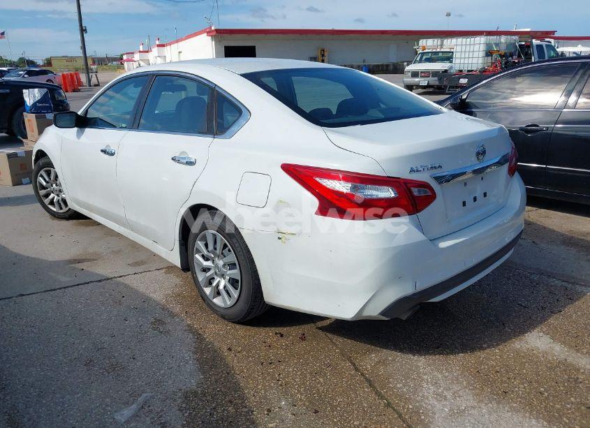 Photo 3 of 2016 Nissan Altima 2.5/2.5 S/2.5 SL/2.5 SR/2.5 SV (VIN 1N4AL3AP5GN305425)