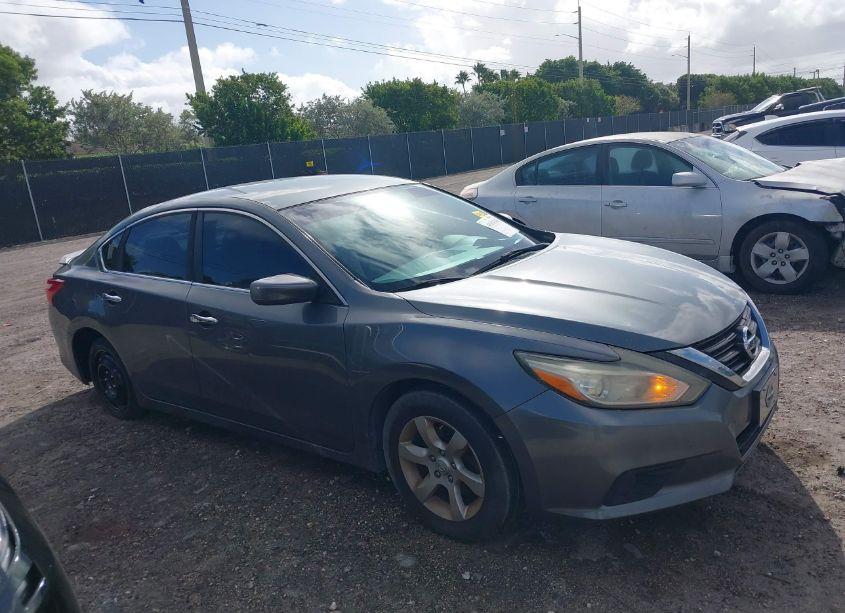 Photo 13 of 2016 Nissan Altima 2.5/2.5 S/2.5 SL/2.5 SR/2.5 SV (VIN 1N4AL3AP5GN306882)