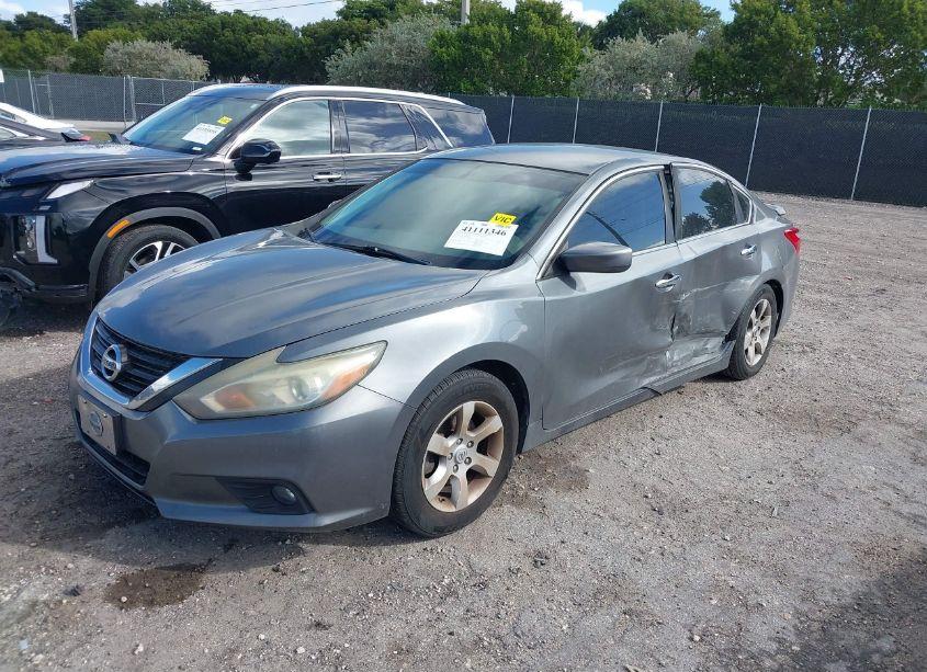 Photo 2 of 2016 Nissan Altima 2.5/2.5 S/2.5 SL/2.5 SR/2.5 SV (VIN 1N4AL3AP5GN306882)