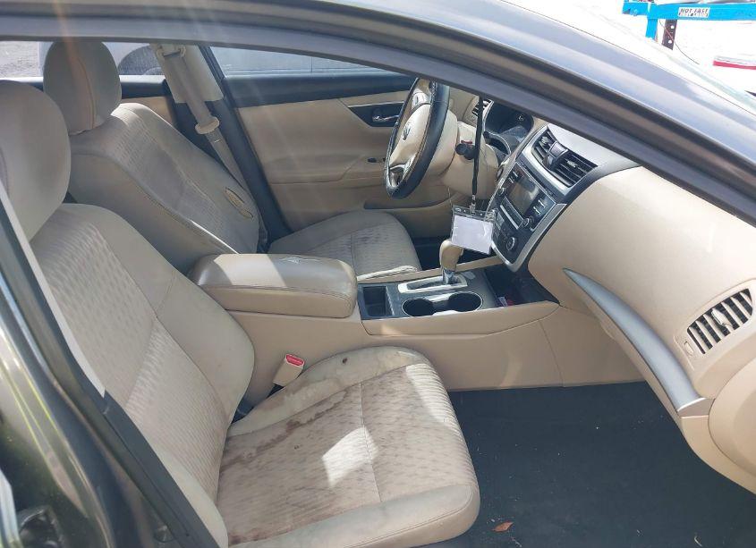 Photo 5 of 2016 Nissan Altima 2.5/2.5 S/2.5 SL/2.5 SR/2.5 SV (VIN 1N4AL3AP5GN306882)
