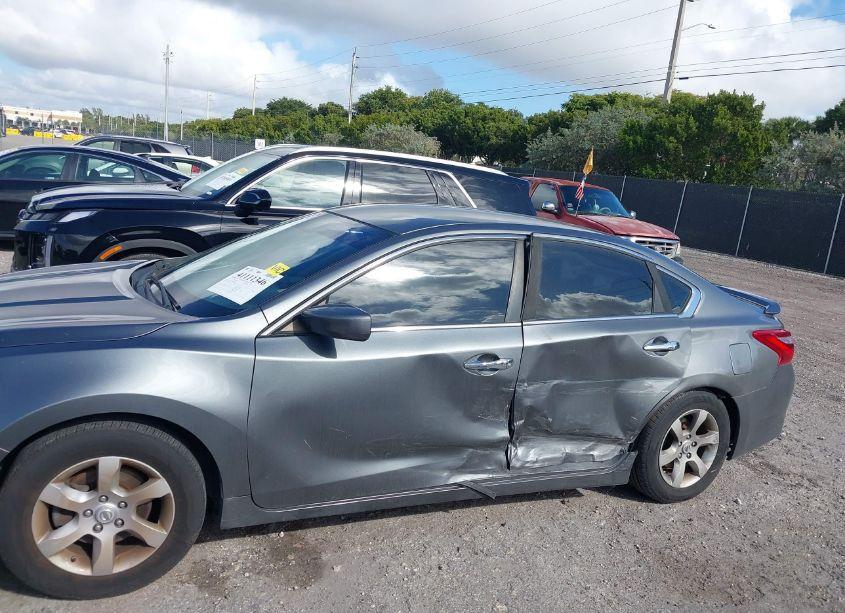 Photo 6 of 2016 Nissan Altima 2.5/2.5 S/2.5 SL/2.5 SR/2.5 SV (VIN 1N4AL3AP5GN306882)