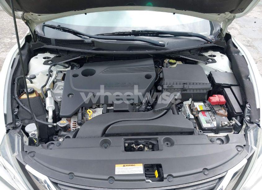 Photo 10 of 2016 Nissan Altima 2.5/2.5 S/2.5 SL/2.5 SR/2.5 SV (VIN 1N4AL3AP5GN309295)
