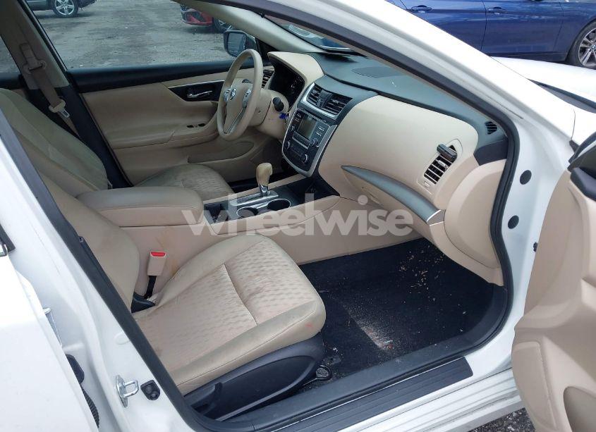 Photo 5 of 2016 Nissan Altima 2.5/2.5 S/2.5 SL/2.5 SR/2.5 SV (VIN 1N4AL3AP5GN309295)