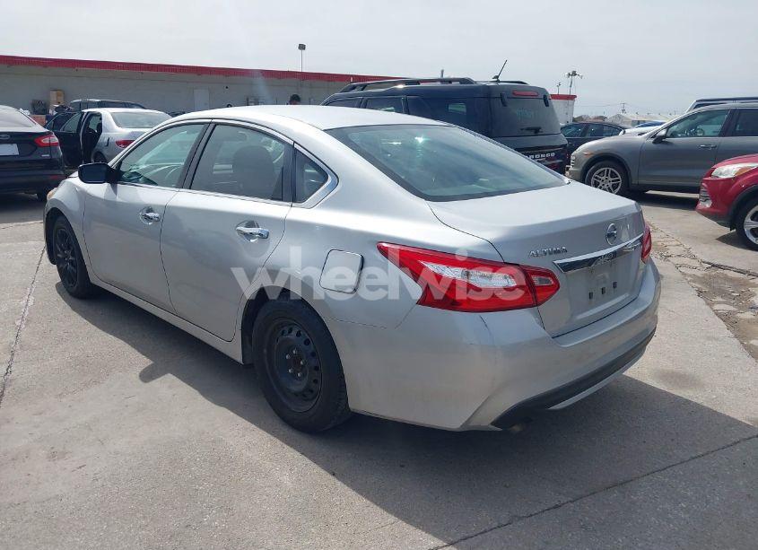 Photo 3 of 2016 Nissan Altima 2.5/2.5 S/2.5 SL/2.5 SR/2.5 SV (VIN 1N4AL3AP5GN315324)