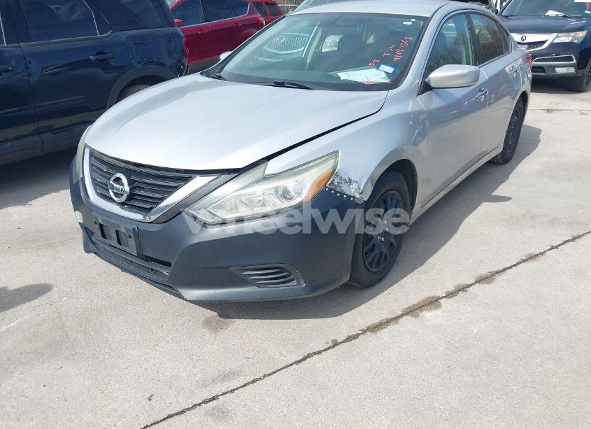 Photo 6 of 2016 Nissan Altima 2.5/2.5 S/2.5 SL/2.5 SR/2.5 SV (VIN 1N4AL3AP5GN315324)