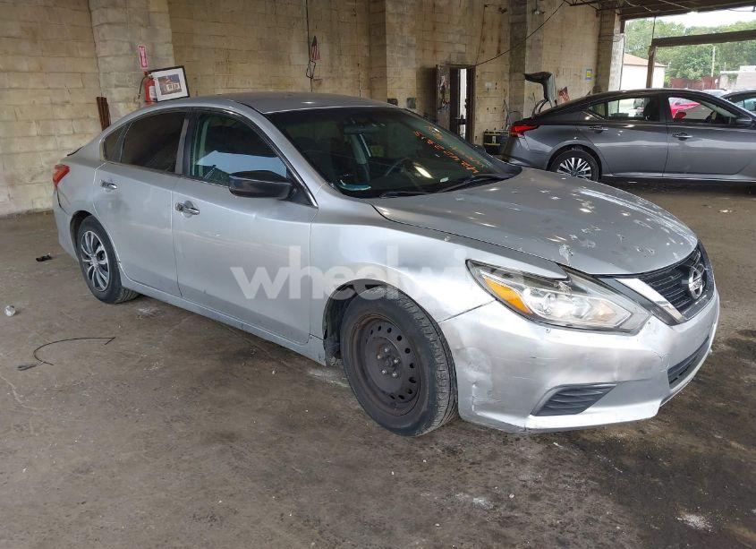 2016 Nissan Altima (VIN 1N4AL3AP5GN327697) main photo