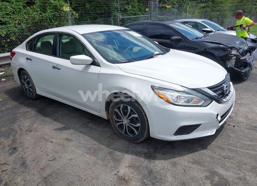 2016 Nissan Altima 2.5 S (VIN 1N4AL3AP5GN333676) main photo
