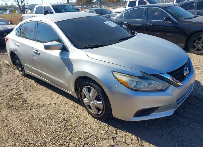 2016 Nissan Altima 2.5/2.5 S/2.5 SL/2.5 SR/2.5 SV (VIN 1N4AL3AP5GN343804) main photo