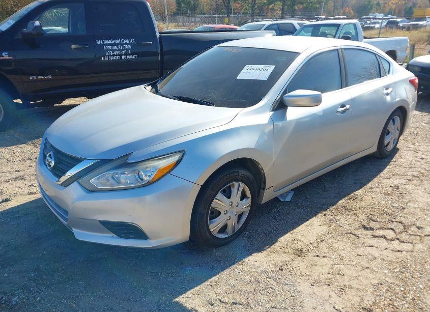 Photo 2 of 2016 Nissan Altima 2.5/2.5 S/2.5 SL/2.5 SR/2.5 SV (VIN 1N4AL3AP5GN343804)
