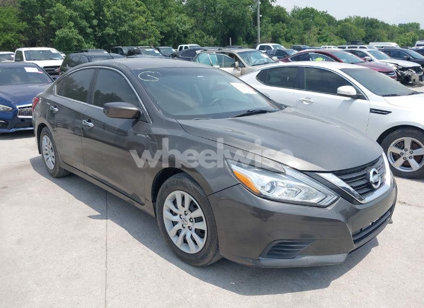 2016 Nissan Altima 2.5/2.5 S/2.5 SL/2.5 SR/2.5 SV (VIN 1N4AL3AP5GN364541) main photo