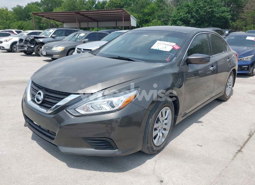 Photo 2 of 2016 Nissan Altima 2.5/2.5 S/2.5 SL/2.5 SR/2.5 SV (VIN 1N4AL3AP5GN364541)