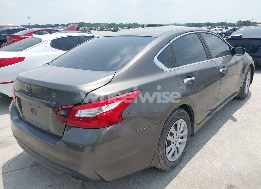 Photo 4 of 2016 Nissan Altima 2.5/2.5 S/2.5 SL/2.5 SR/2.5 SV (VIN 1N4AL3AP5GN364541)