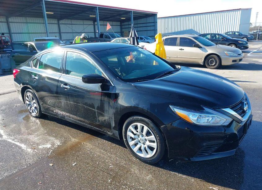 2016 Nissan Altima 2.5/2.5 S/2.5 SL/2.5 SR/2.5 SV (VIN 1N4AL3AP5GN369528) main photo