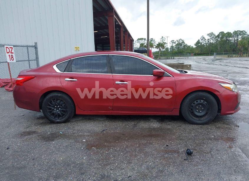 Photo 14 of 2016 Nissan Altima 2.5/2.5 S/2.5 SL/2.5 SR/2.5 SV (VIN 1N4AL3AP5GN371585)