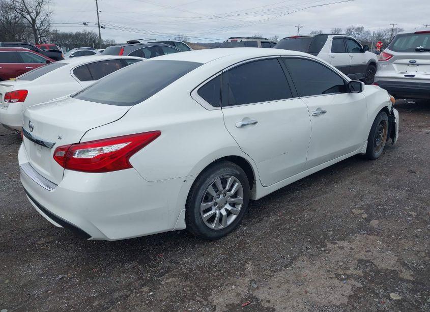 Photo 4 of 2016 Nissan Altima 2.5 S (VIN 1N4AL3AP5GN386989)