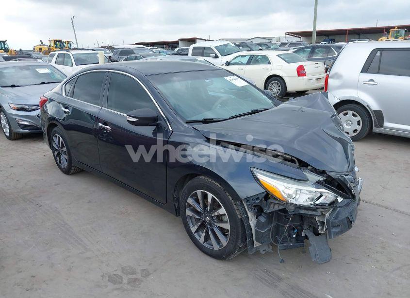 2017 Nissan Altima 2.5 SL (VIN 1N4AL3AP5HC111300) main photo