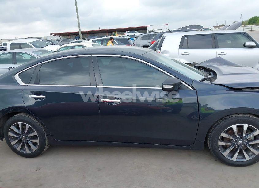 Photo 14 of 2017 Nissan Altima 2.5 SL (VIN 1N4AL3AP5HC111300)