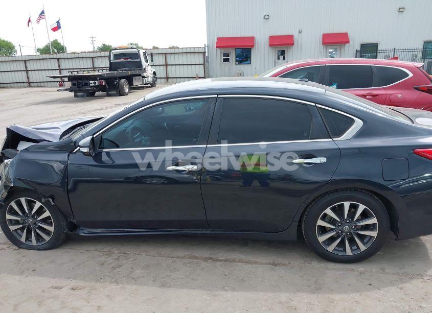 Photo 15 of 2017 Nissan Altima 2.5 SL (VIN 1N4AL3AP5HC111300)