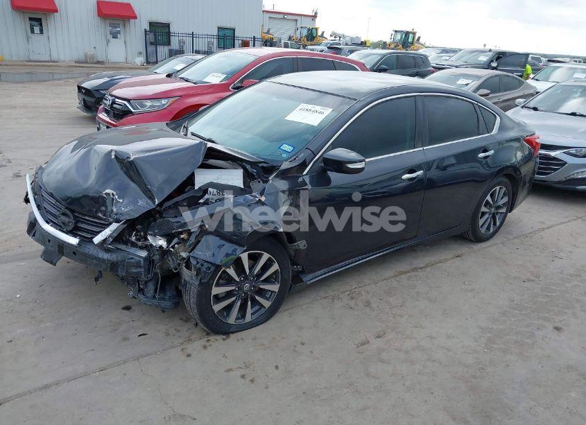 Photo 2 of 2017 Nissan Altima 2.5 SL (VIN 1N4AL3AP5HC111300)
