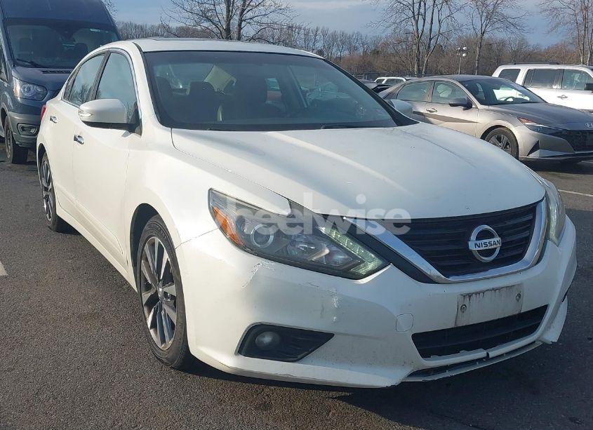 2017 Nissan Altima 2.5 SL (VIN 1N4AL3AP5HC131496) main photo