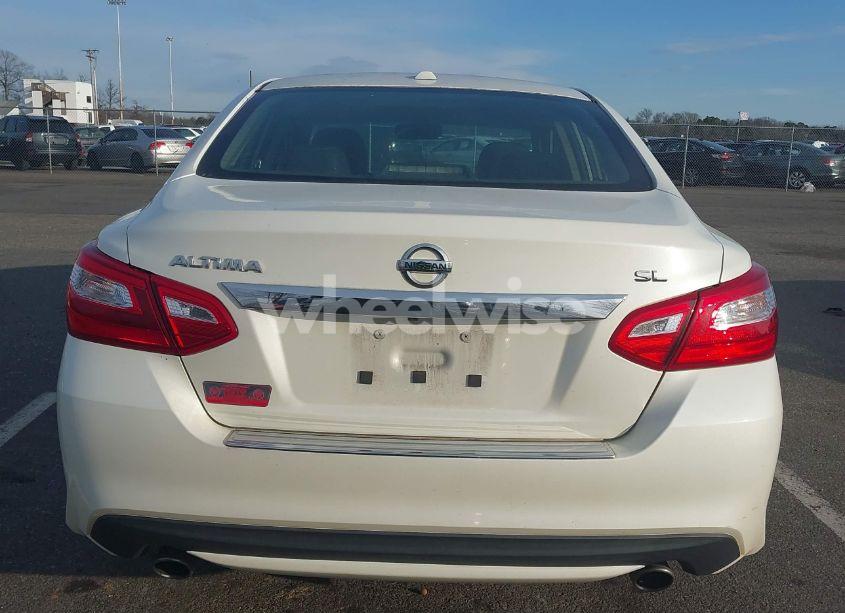 Photo 16 of 2017 Nissan Altima 2.5 SL (VIN 1N4AL3AP5HC131496)