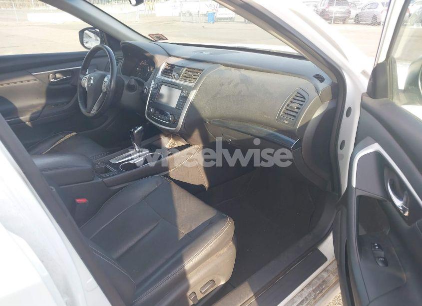 Photo 5 of 2017 Nissan Altima 2.5 SL (VIN 1N4AL3AP5HC131496)