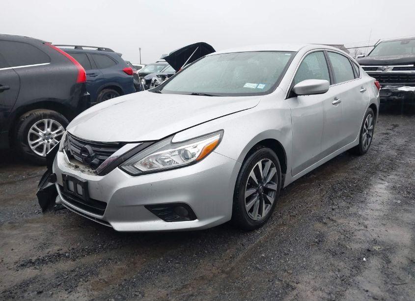 Photo 2 of 2017 Nissan Altima 2.5 SV (VIN 1N4AL3AP5HC148878)
