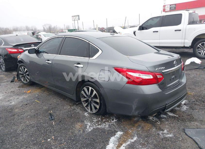 Photo 3 of 2017 Nissan Altima 2.5 SV (VIN 1N4AL3AP5HC162697)