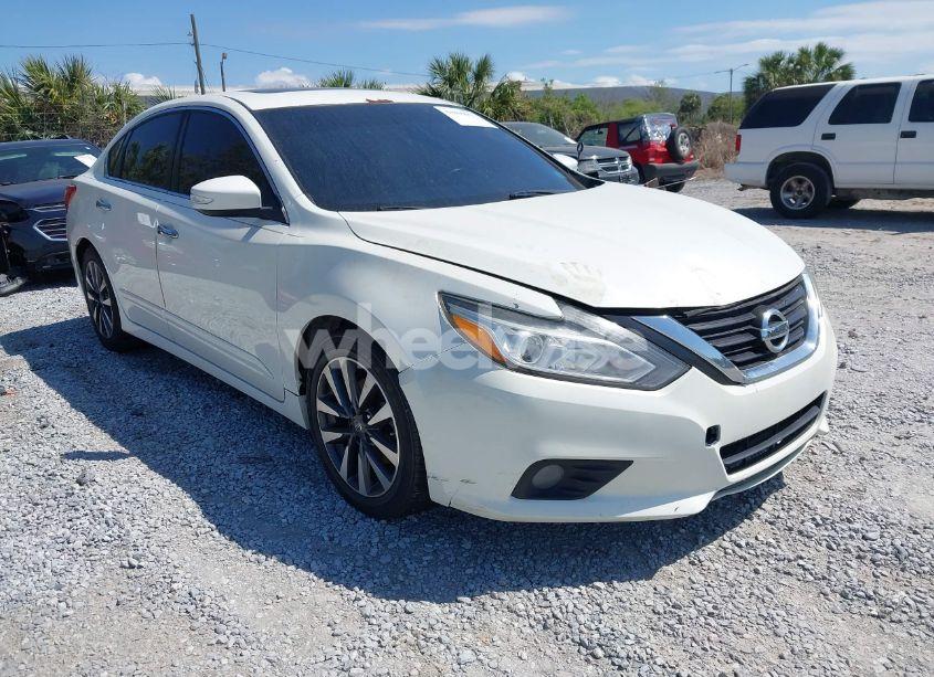 2017 Nissan Altima 2.5 SL (VIN 1N4AL3AP5HC165678) main photo