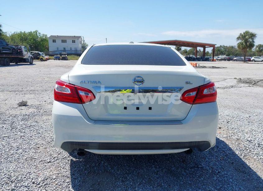 Photo 16 of 2017 Nissan Altima 2.5 SL (VIN 1N4AL3AP5HC165678)